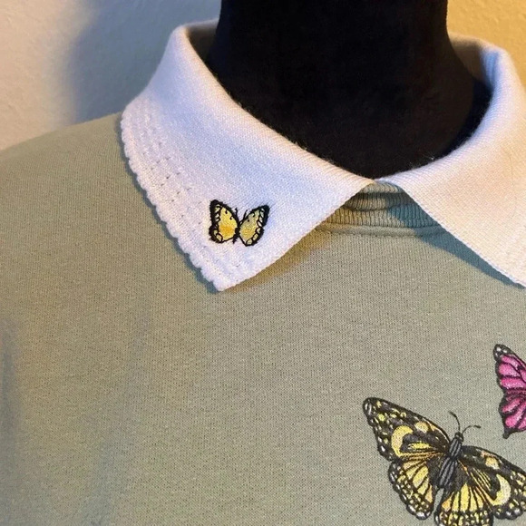 Butterfly sweatshirt - Picture 4 of 7